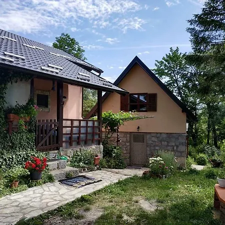 Chalet Holliday House Kaskade Otuce *
